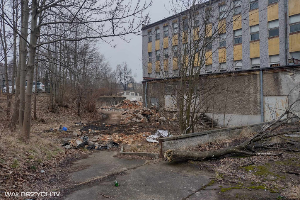 Wyburzenia obiektów po fabryce porcelany Krzysztof