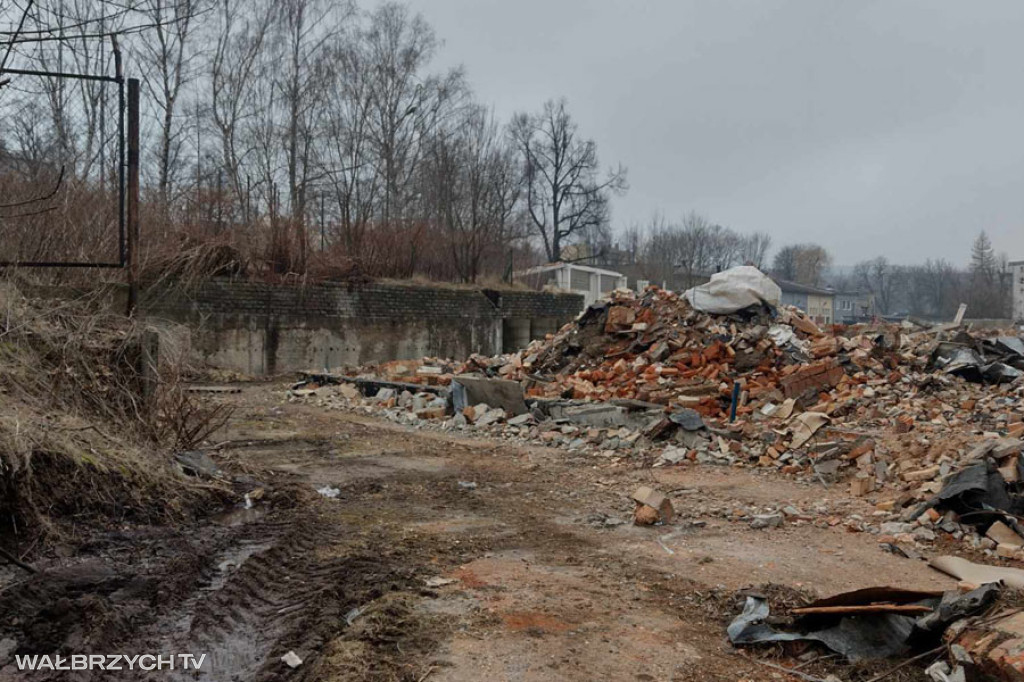 Wyburzenia obiektów po fabryce porcelany Krzysztof