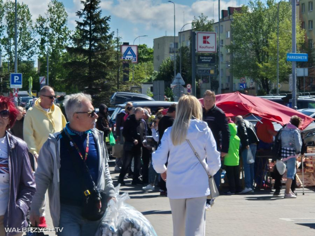 Giełda na Piaskowej Górze ma się świetnie