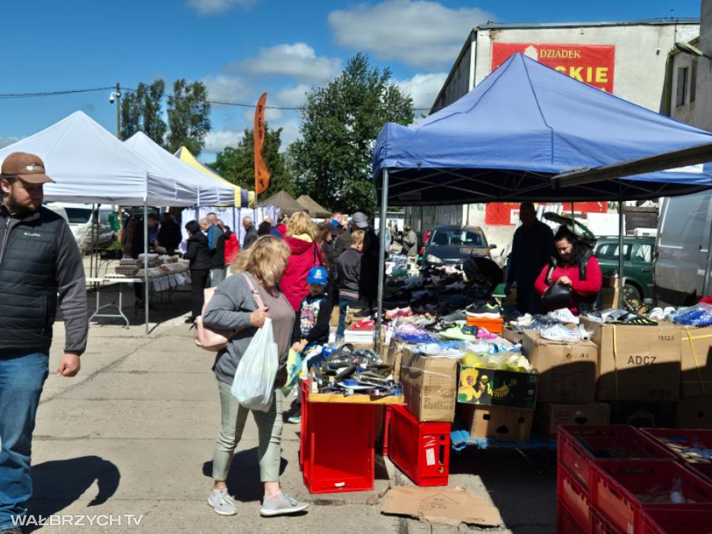 Giełda na Piaskowej Górze ma się świetnie