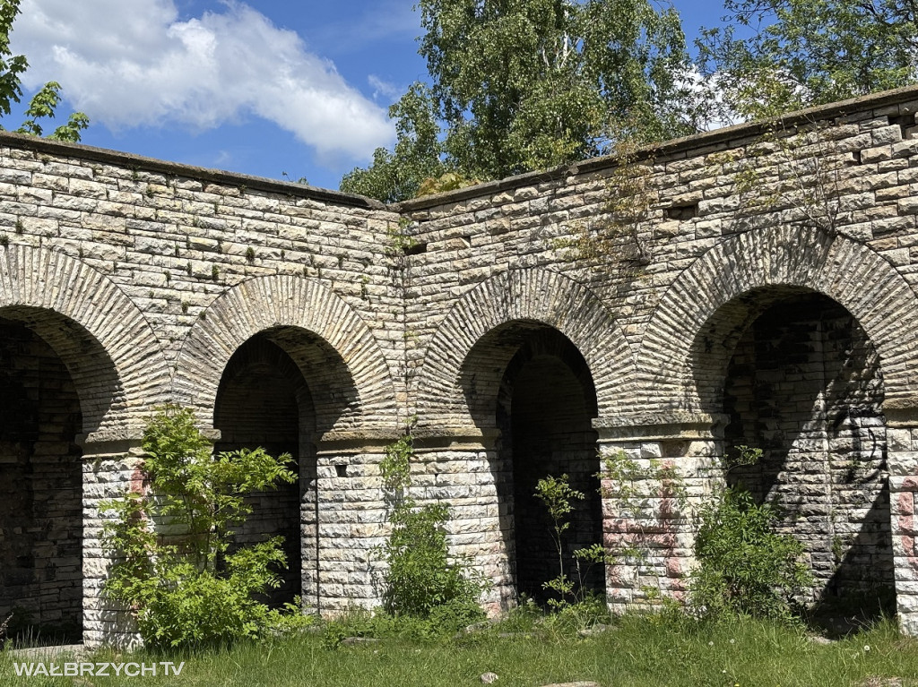 Sprzątali Niedźwiadki i poznali historię Mauzoleum
