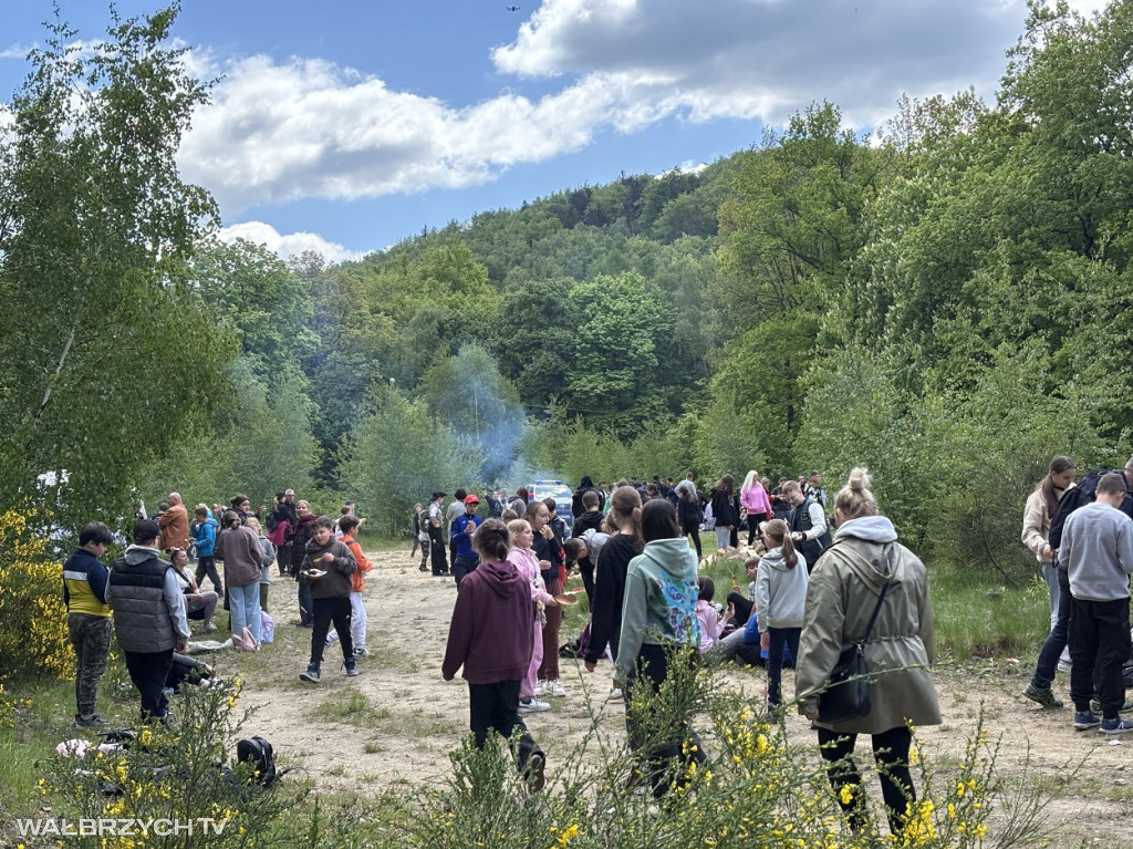 Sprzątali Niedźwiadki i poznali historię Mauzoleum
