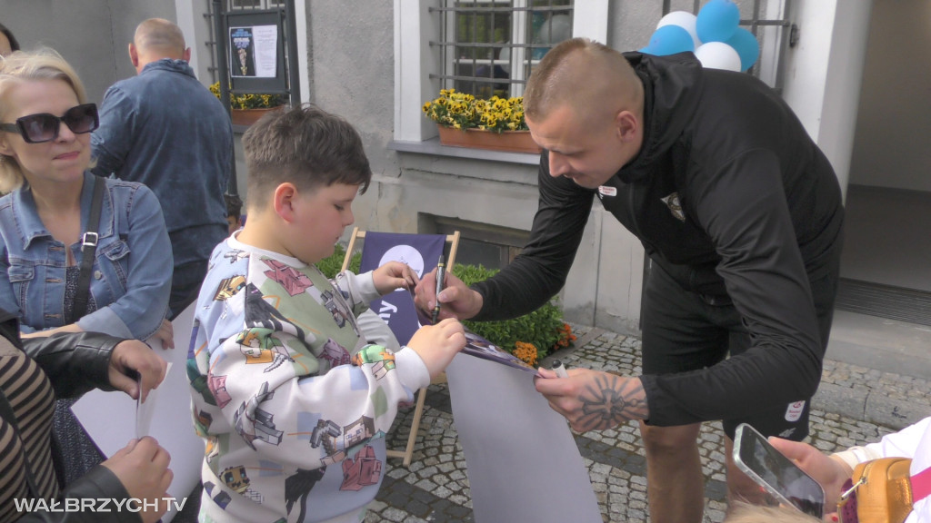 Koszykarze spotkali się z fanami w Śródmieściu
