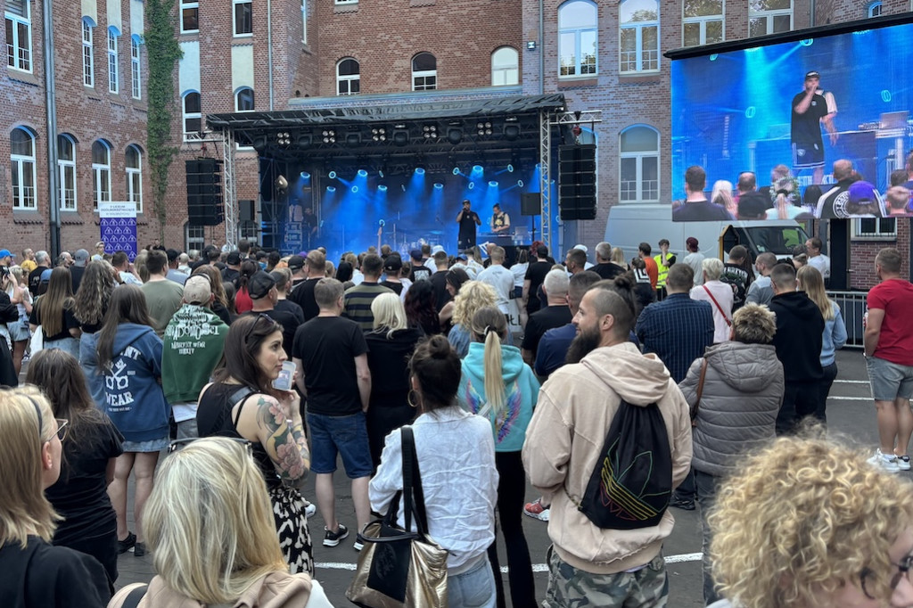 Kulas, Massey i Nullizmatyk na jednej scenie