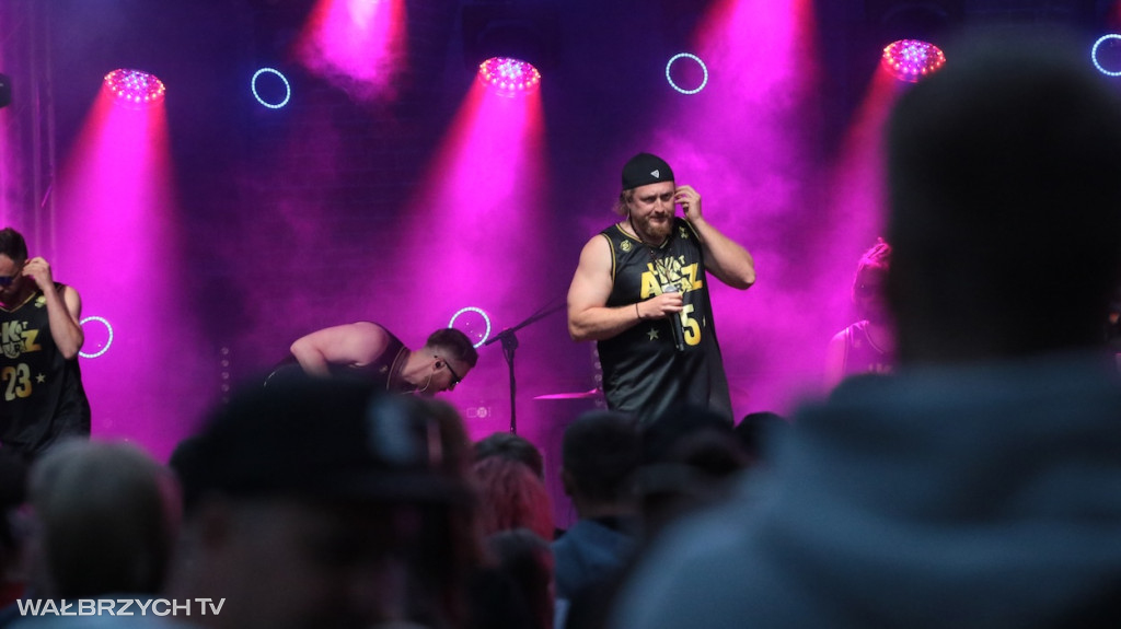 Kulas, Massey i Nullizmatyk na jednej scenie