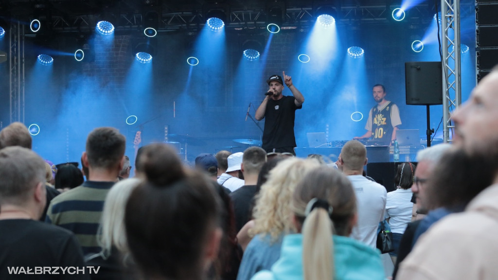 Kulas, Massey i Nullizmatyk na jednej scenie