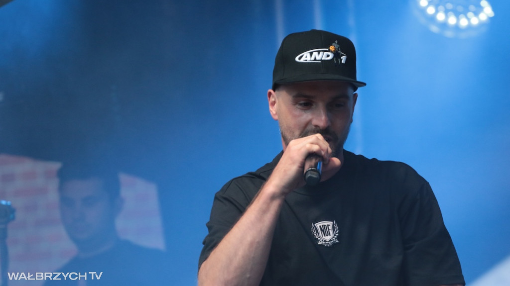 Kulas, Massey i Nullizmatyk na jednej scenie