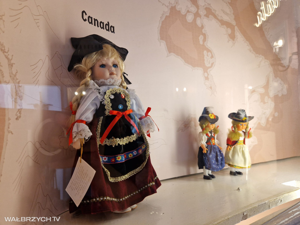 Lalki Świata - wystawa w Muzeum Porcelany