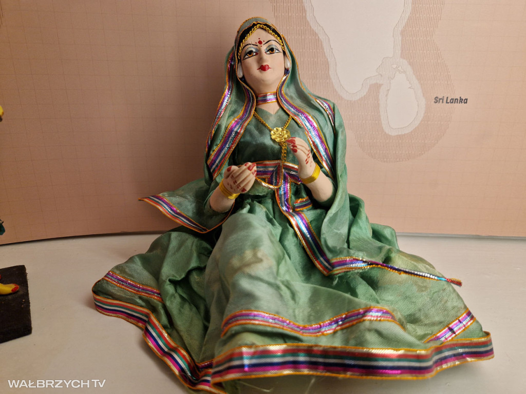 Lalki Świata - wystawa w Muzeum Porcelany