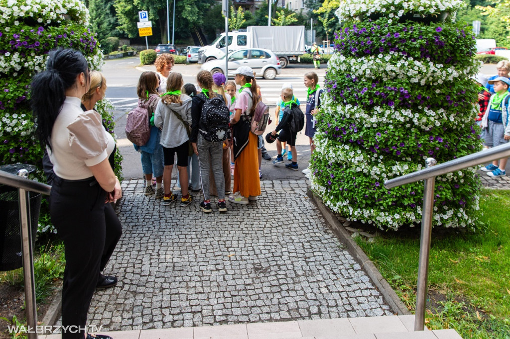 Młodzi mieszkańcy Głuszycy odwiedzili Starostwo