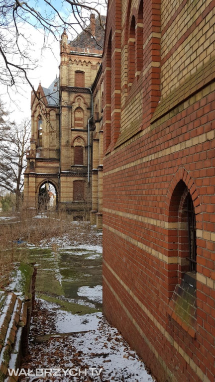 Mokrzeszów - pałac, który milczy zbyt głośno