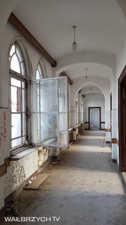Mokrzeszów - pałac, który milczy zbyt głośno