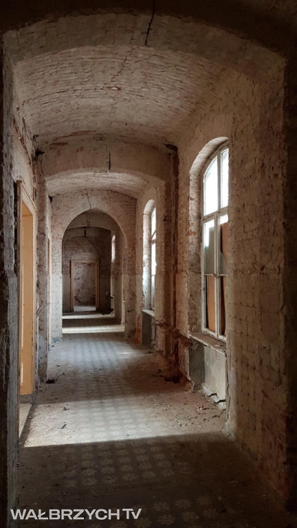 Mokrzeszów - pałac, który milczy zbyt głośno