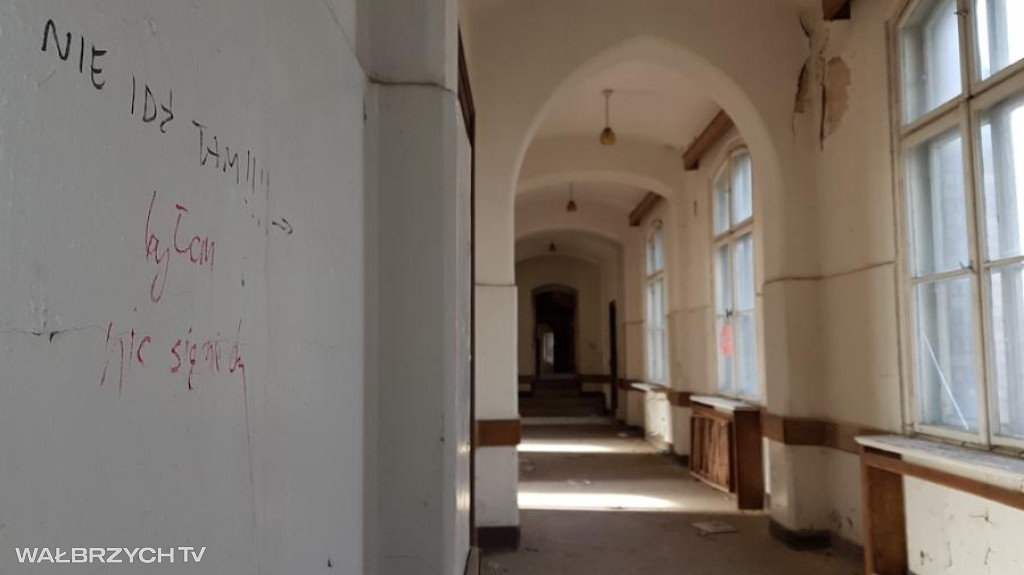 Mokrzeszów - pałac, który milczy zbyt głośno