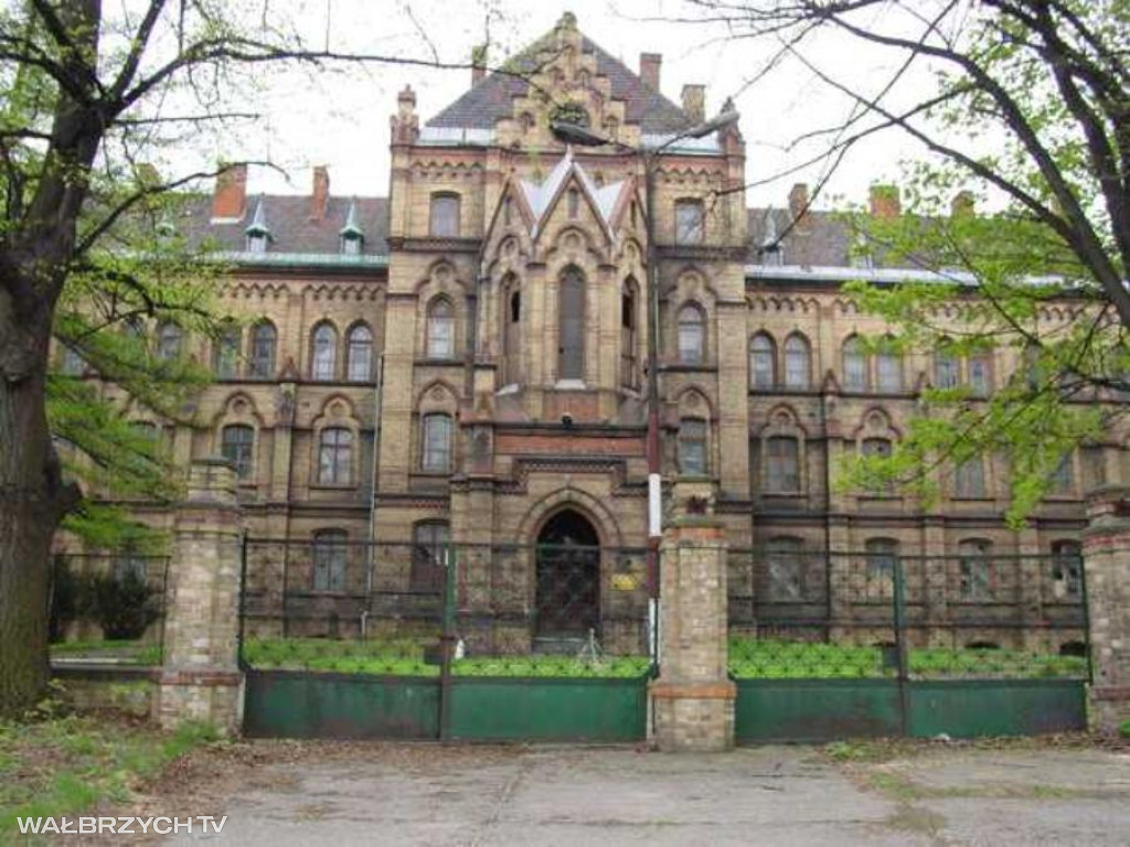 Mokrzeszów - pałac, który milczy zbyt głośno