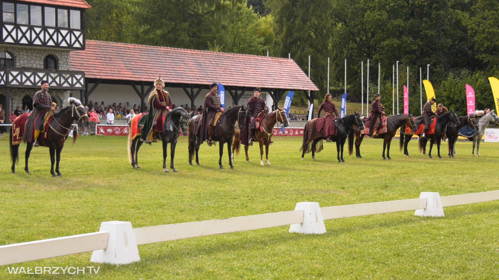 Art Cup - Pierwszy dzień zmagań gwiazd w Książu