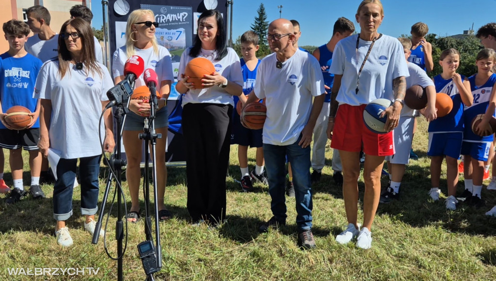 Biało-Niebieska Strefa Basketu