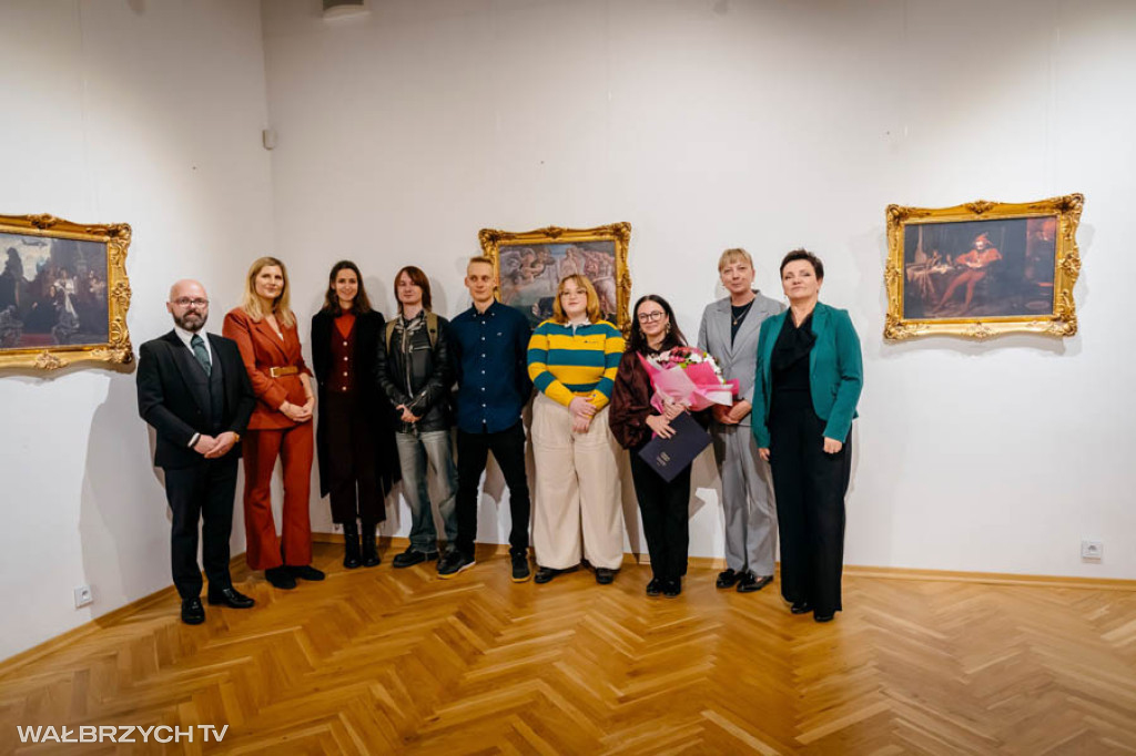 Historia przepisana – alternatywne narracje