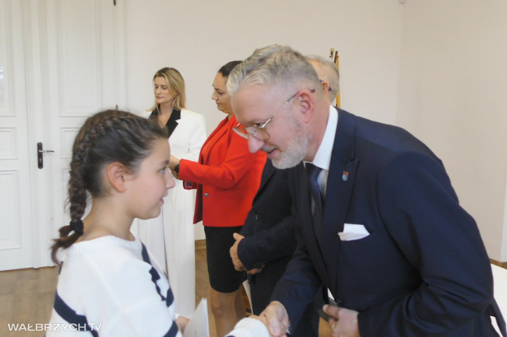 Stypendia dla uczniów z Głuszycy