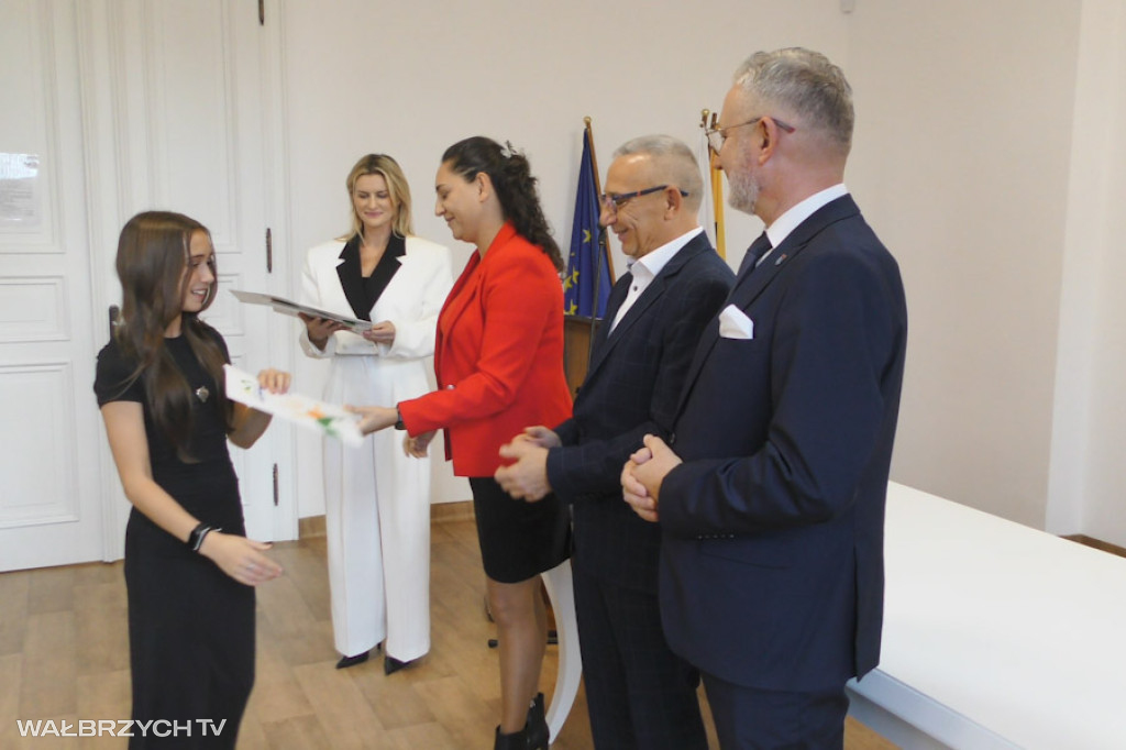 Stypendia dla uczniów z Głuszycy
