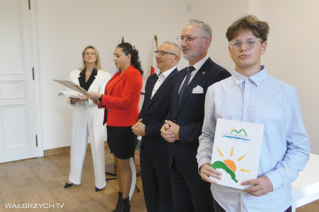 Stypendia dla uczniów z Głuszycy