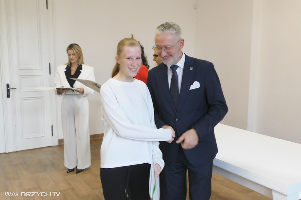 Stypendia dla uczniów z Głuszycy