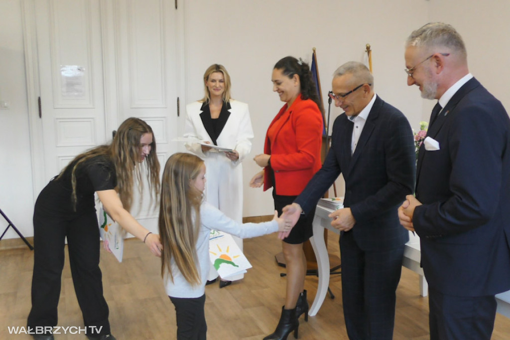 Stypendia dla uczniów z Głuszycy
