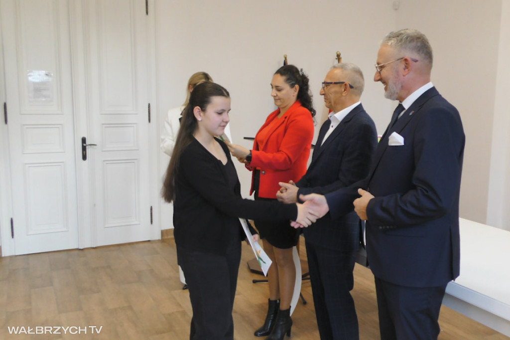 Stypendia dla uczniów z Głuszycy