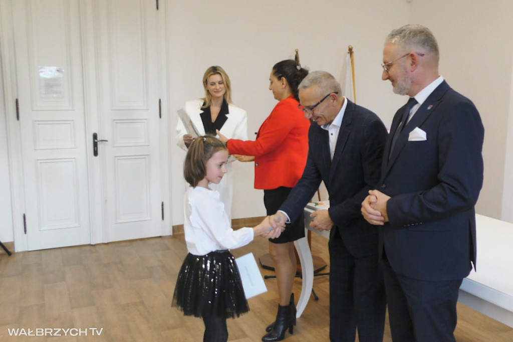 Stypendia dla uczniów z Głuszycy
