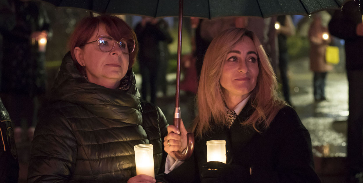 Lampiony Pamięci rozświetliły Plac Magistracki