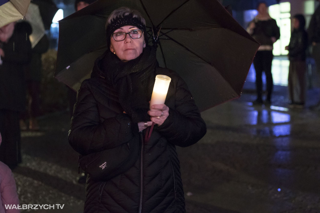 Lampiony Pamięci rozświetliły Plac Magistracki