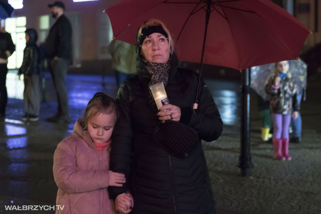 Lampiony Pamięci rozświetliły Plac Magistracki