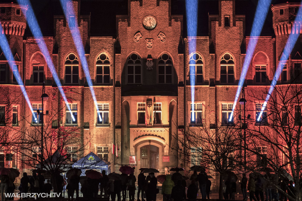 Lampiony Pamięci rozświetliły Plac Magistracki