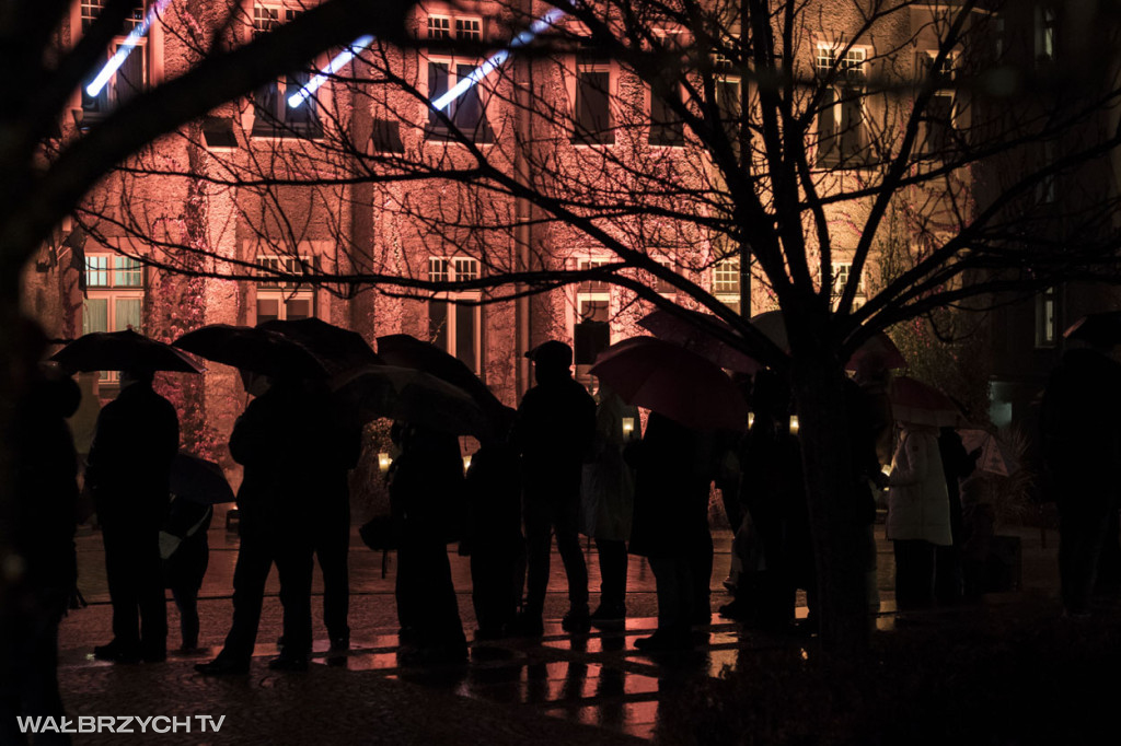 Lampiony Pamięci rozświetliły Plac Magistracki