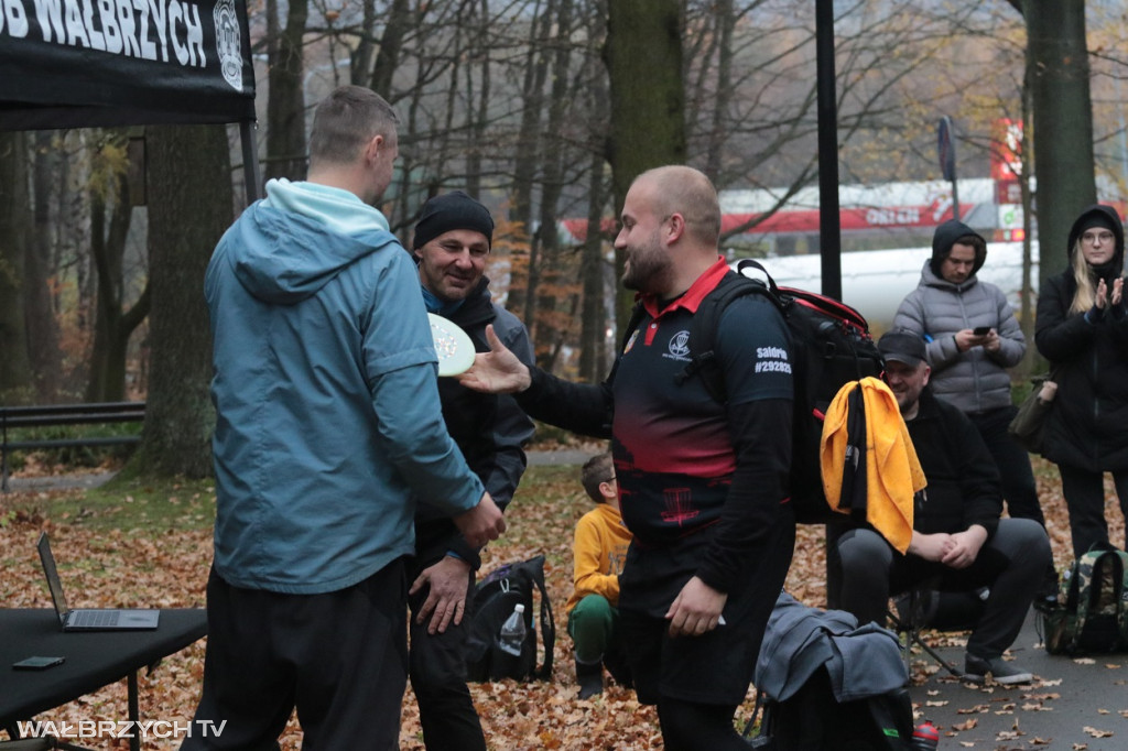 Disc Golf w Parku Rusinowa