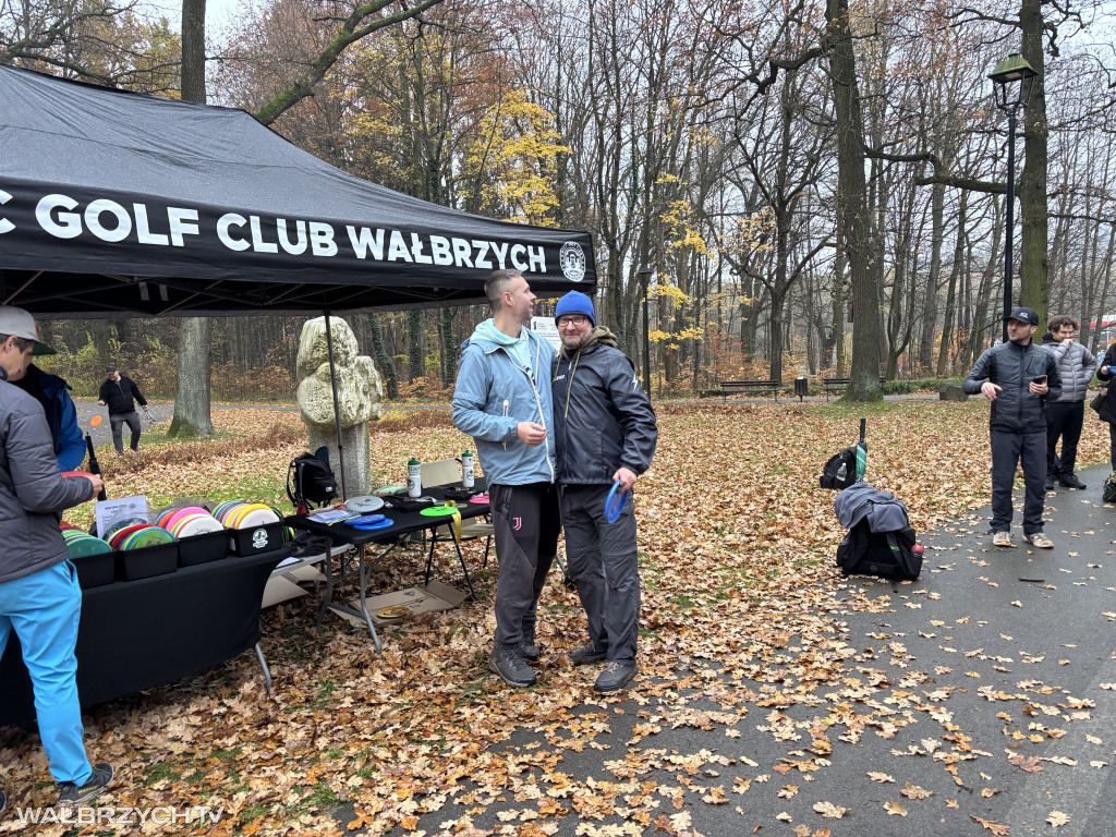 Disc Golf w Parku Rusinowa
