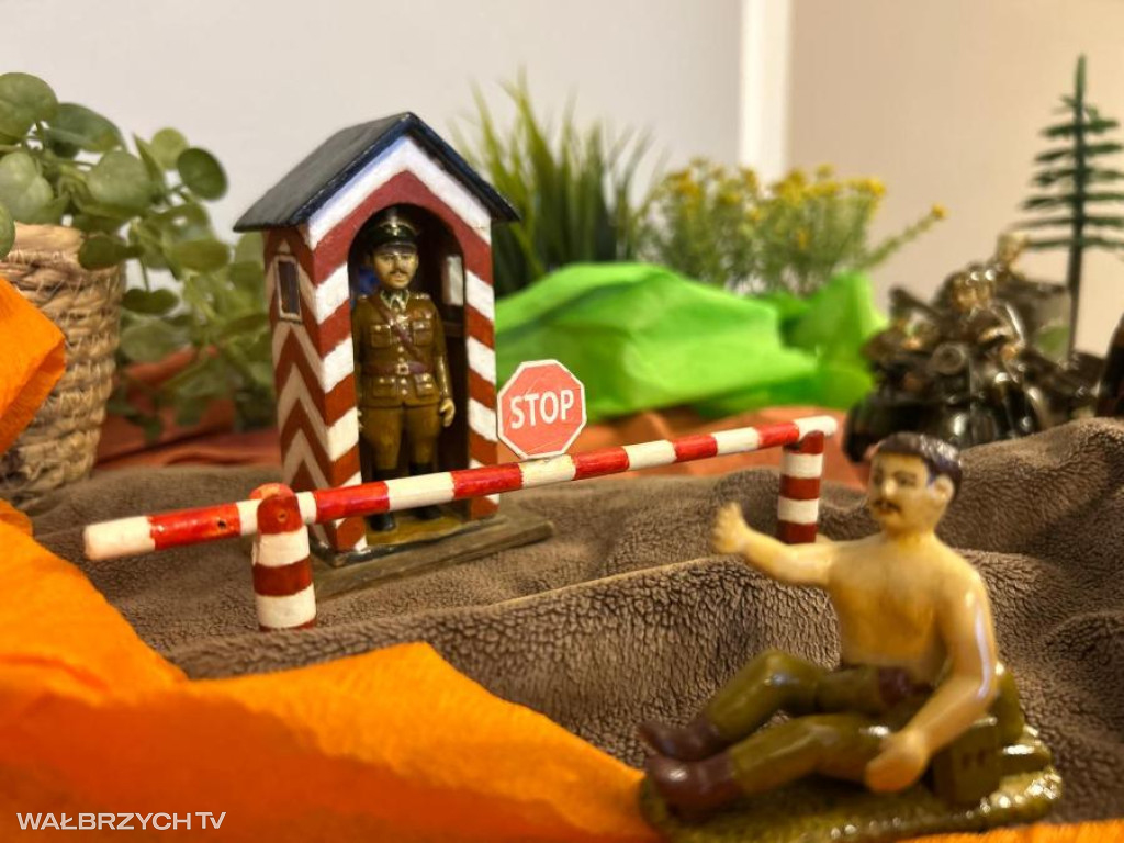 Drewaniane wojsko Piotra Klimka z Wałbrzycha