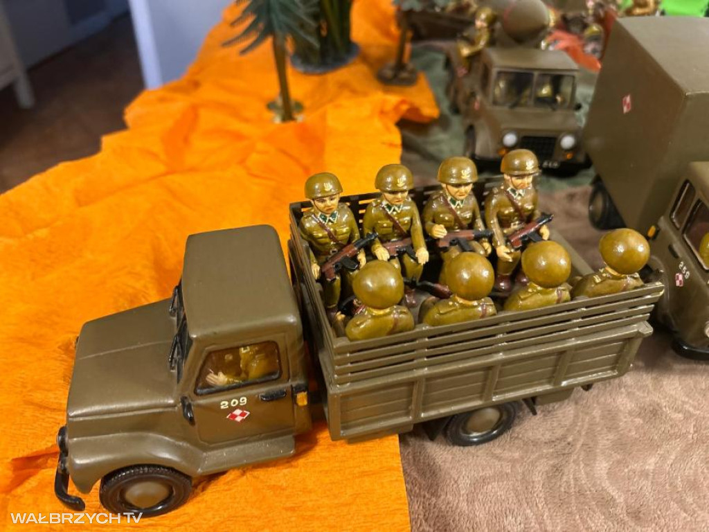 Drewaniane wojsko Piotra Klimka z Wałbrzycha