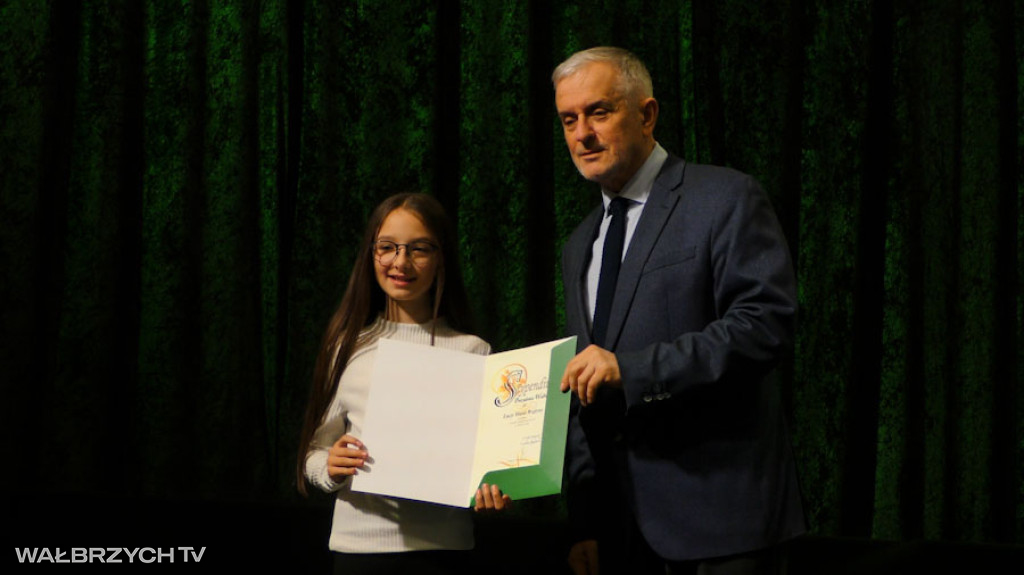 Stypendia dla najzdolniejszych uczniów i studentów