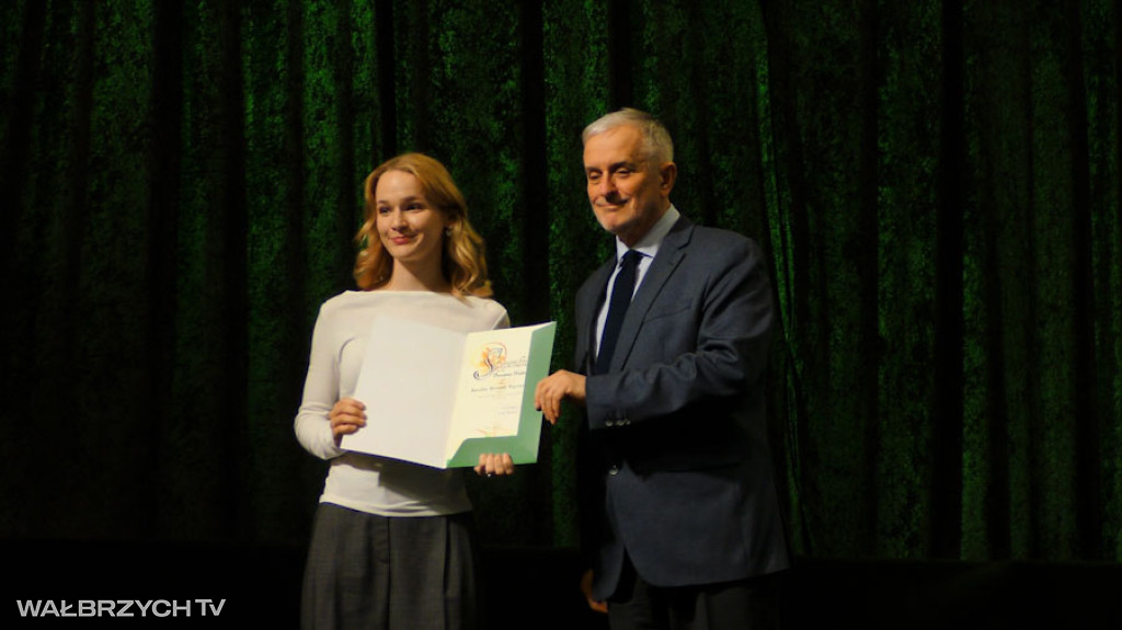 Stypendia dla najzdolniejszych uczniów i studentów