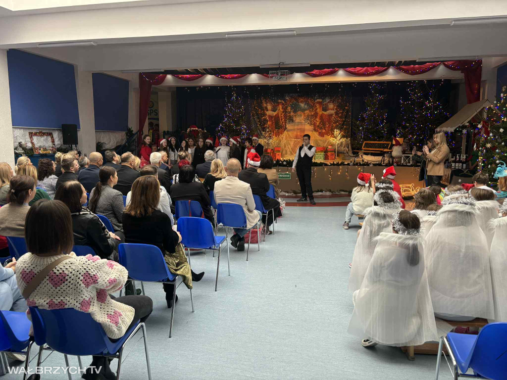 Wigilia i jarmark w Szkole Specjalnej nr 10