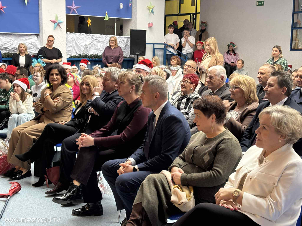 Wigilia i jarmark w Szkole Specjalnej nr 10