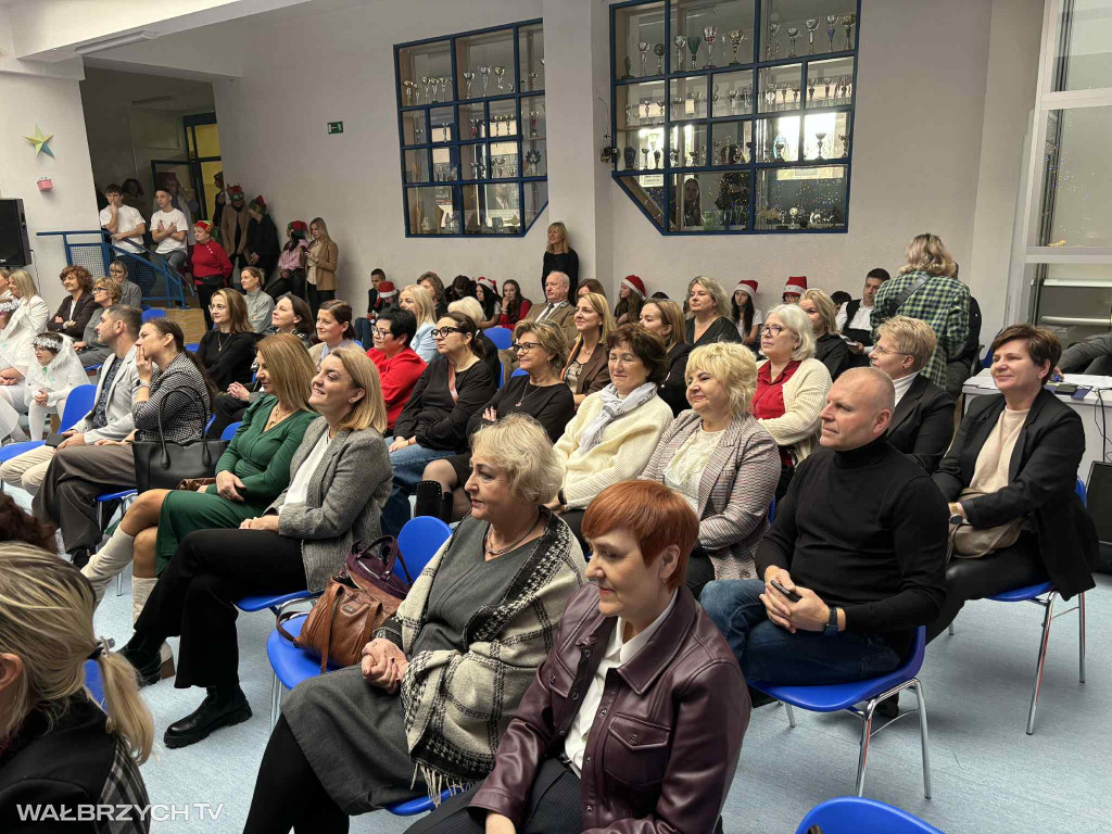 Wigilia i jarmark w Szkole Specjalnej nr 10