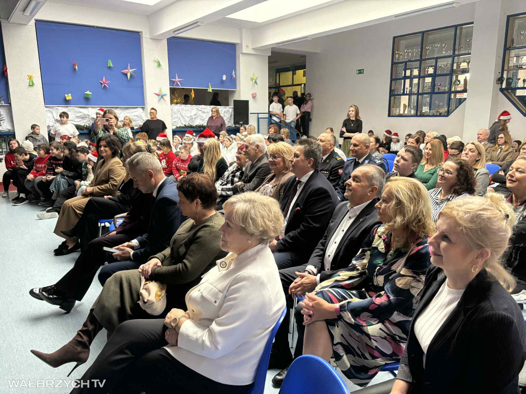 Wigilia i jarmark w Szkole Specjalnej nr 10