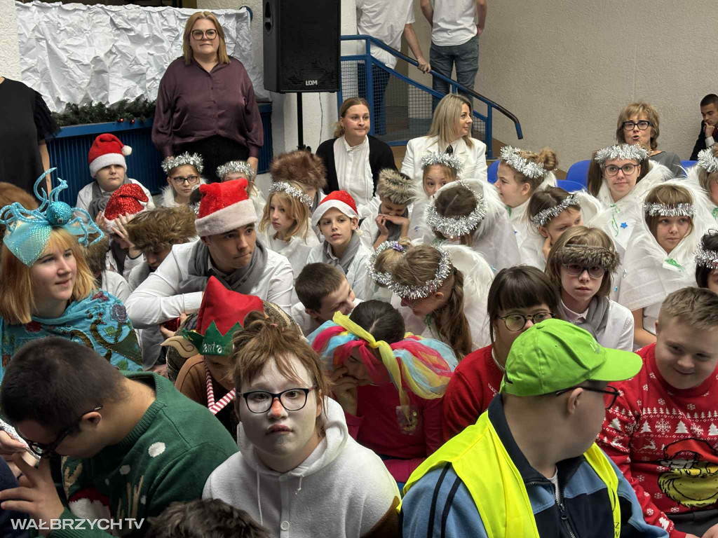 Wigilia i jarmark w Szkole Specjalnej nr 10