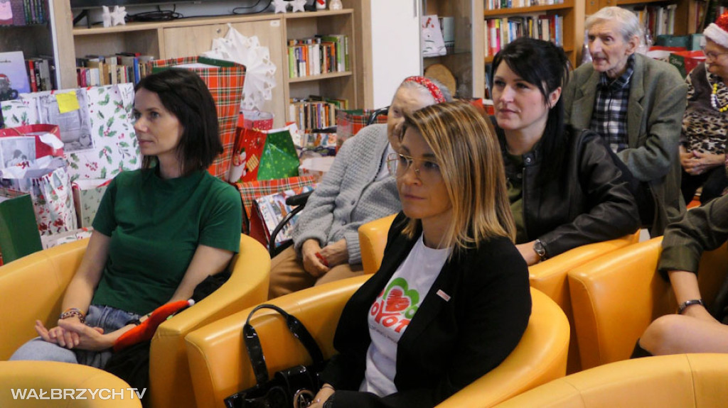 Mikołaj odwiedził wałbrzyskich seniorów