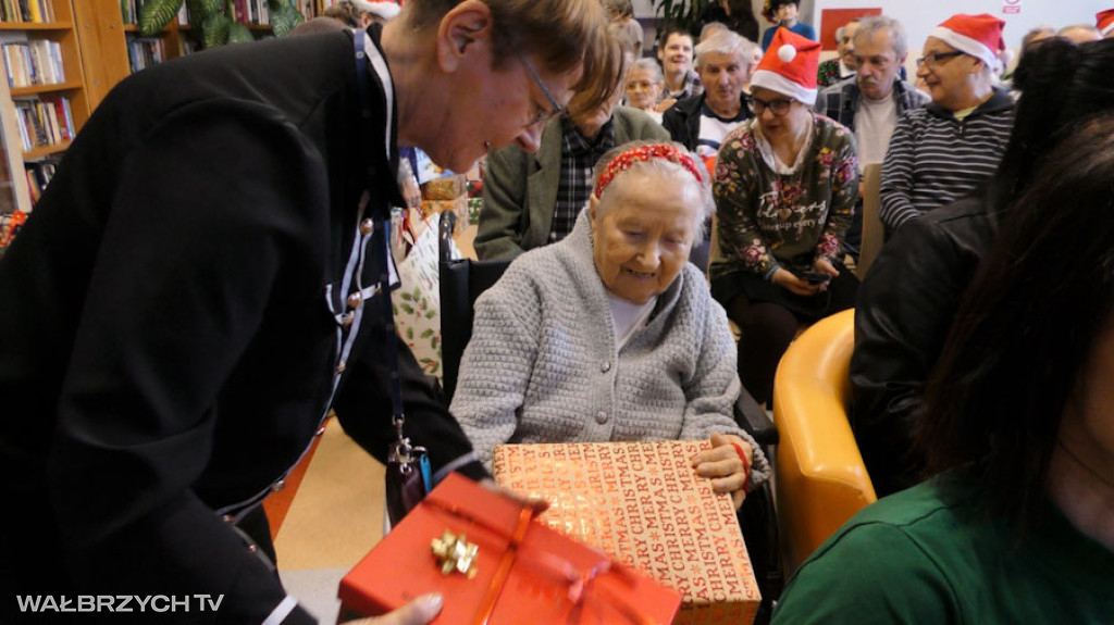 Mikołaj odwiedził wałbrzyskich seniorów