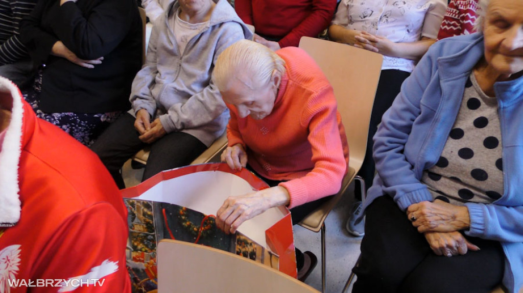 Mikołaj odwiedził wałbrzyskich seniorów