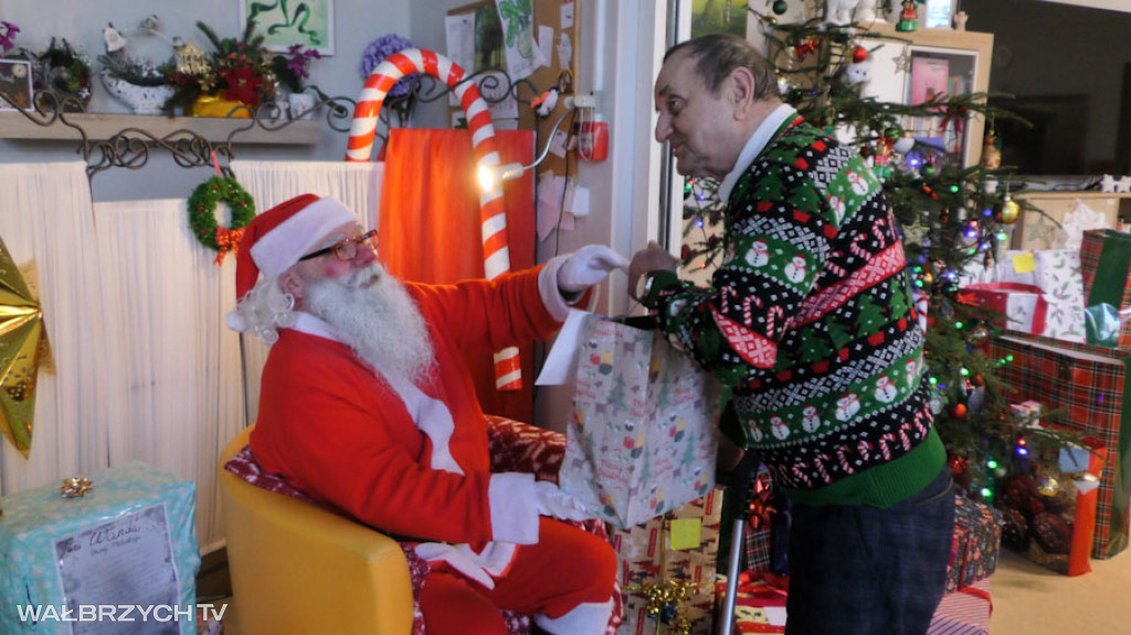 Mikołaj odwiedził wałbrzyskich seniorów