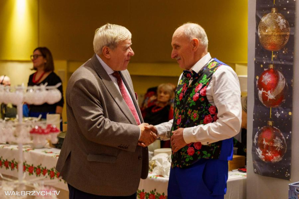 Wigilia 2025: Uśmiech i życzliwość - tego życzymy